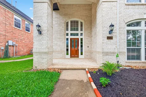 4219 Fisher Lake Drive Richmond TX 77406