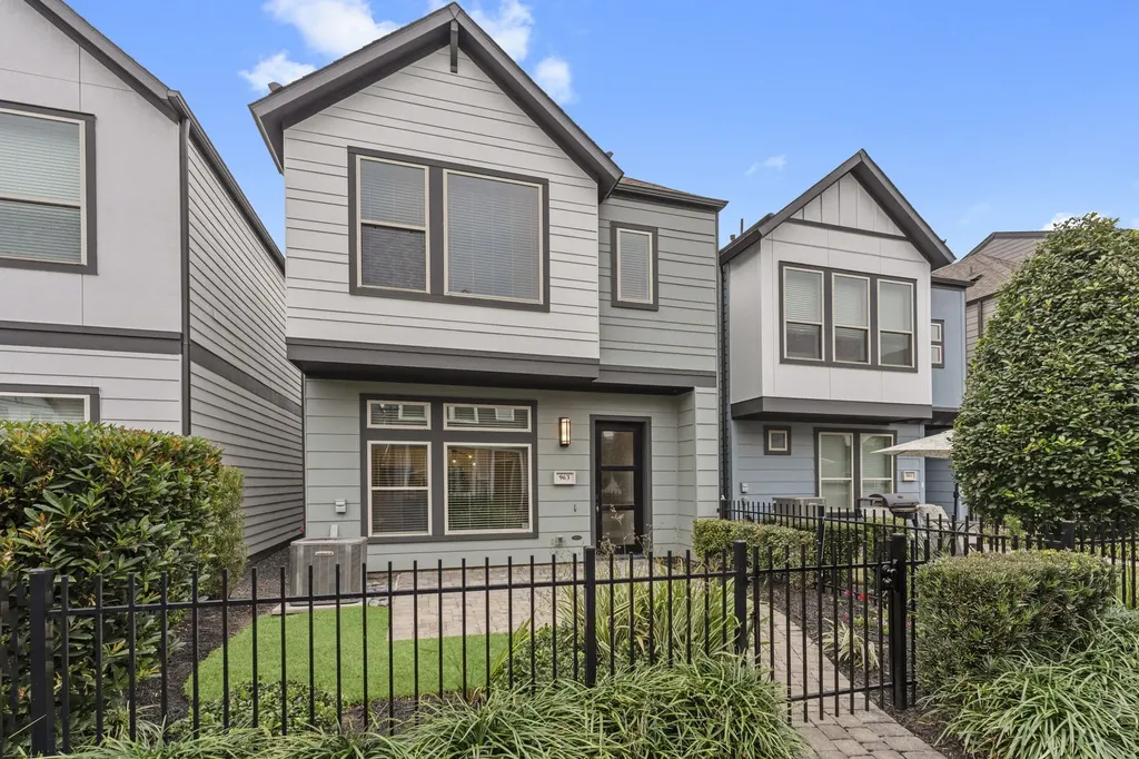 963 Ford Pines Lane Houston TX 77091