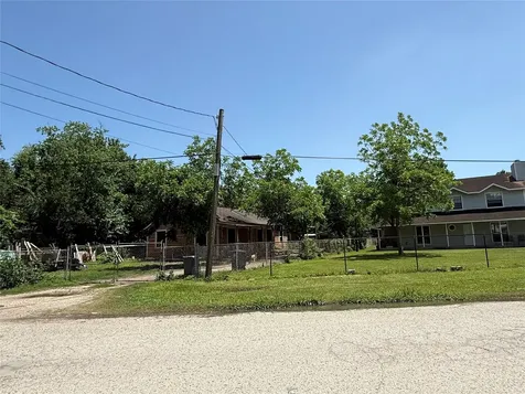 4312 Banner Drive Houston TX 77013