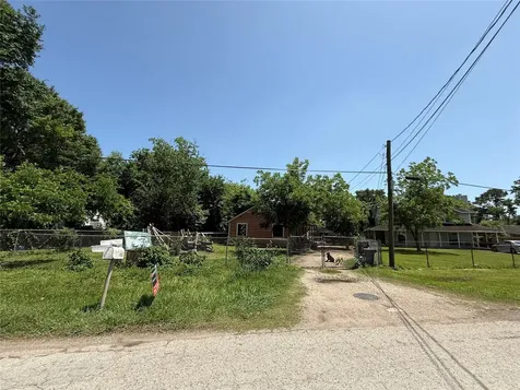 4312 Banner Drive Houston TX 77013