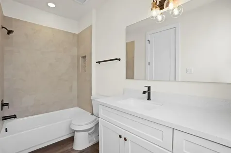 3905 Pinemont Drive F Houston TX 77018