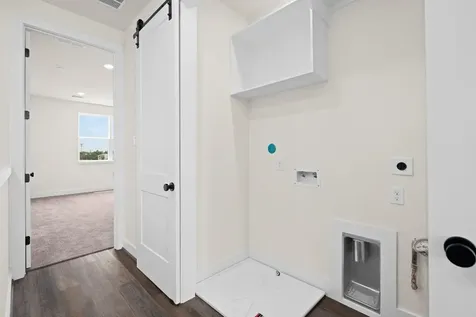 3905 Pinemont Drive F Houston TX 77018