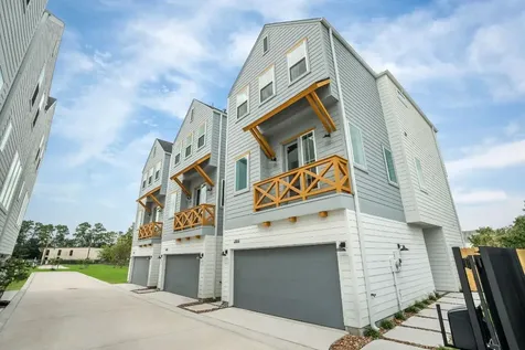 3905 Pinemont Drive F Houston TX 77018