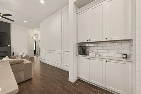 5019 Country Meadows Trail Rosharon TX 77583