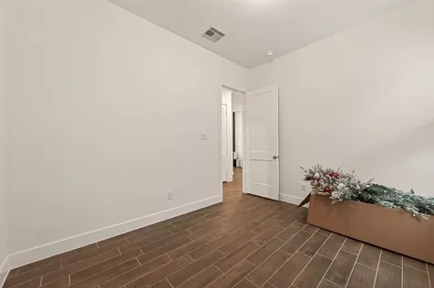 5019 Country Meadows Trail Rosharon TX 77583