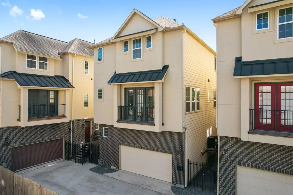 5525 Petty Street B Houston TX 77007
