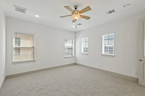 5525 Petty Street B Houston TX 77007