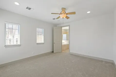5525 Petty Street B Houston TX 77007