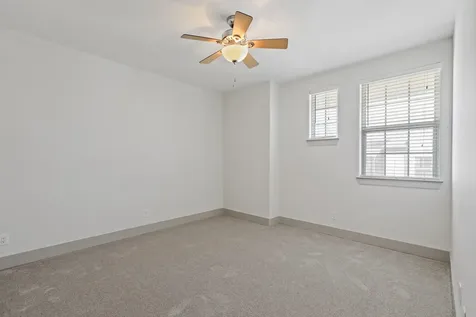 5525 Petty Street B Houston TX 77007