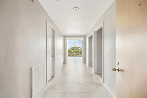 5110 San Felipe Street 43w Houston TX 77056