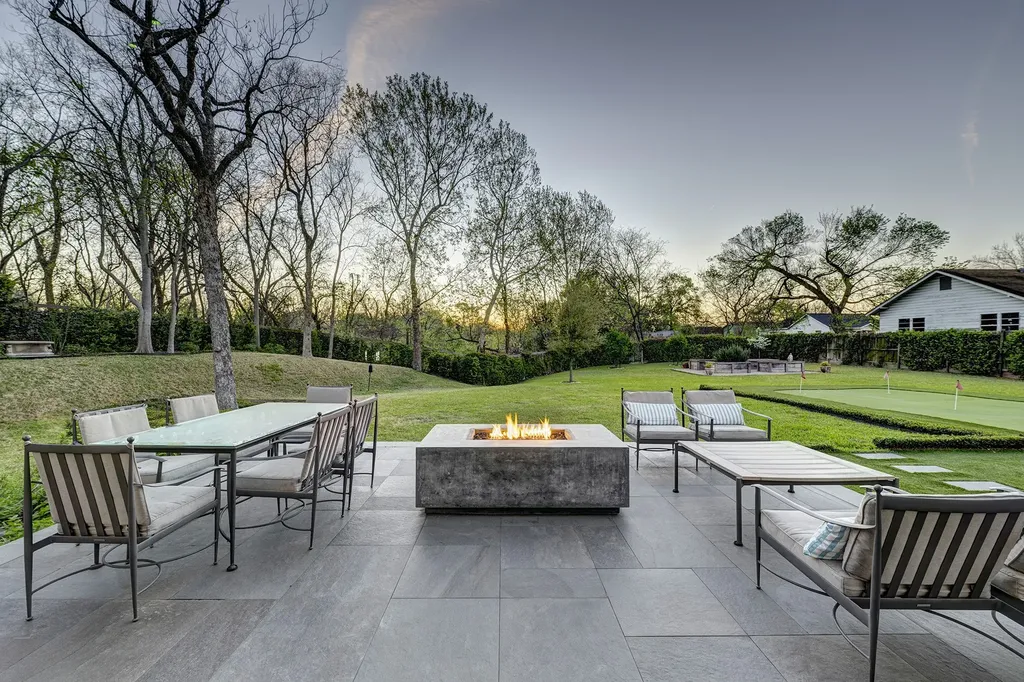 3922 Cotswold Street Houston TX 77009