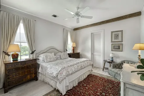 3922 Cotswold Street Houston TX 77009