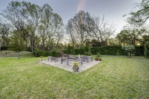 3922 Cotswold Street Houston TX 77009