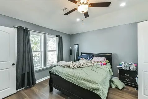 165 Road 5215 Cleveland TX 77327