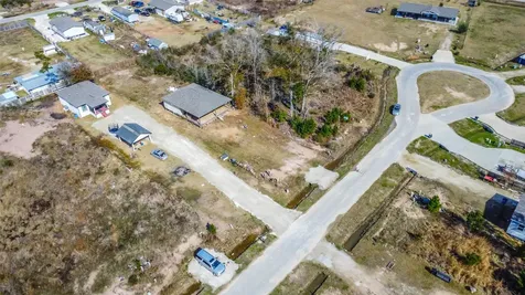 165 Road 5215 Cleveland TX 77327