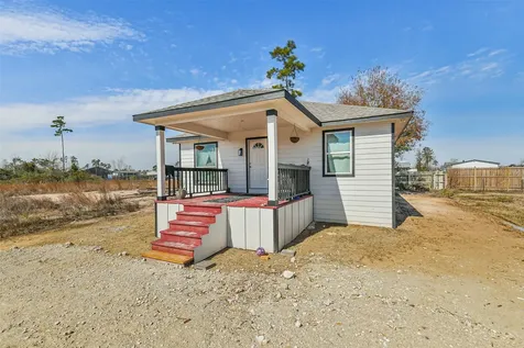 165 Road 5215 Cleveland TX 77327