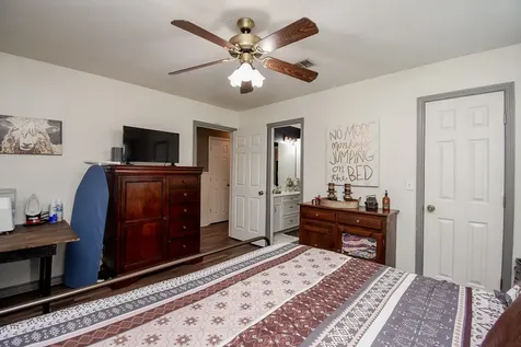 4427 County Road 382 Louise TX 77455