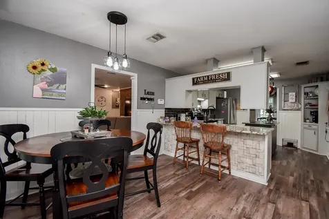 4427 County Road 382 Louise TX 77455