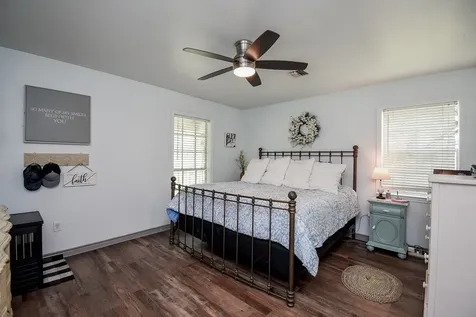 4427 County Road 382 Louise TX 77455