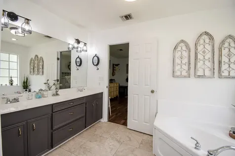 4427 County Road 382 Louise TX 77455