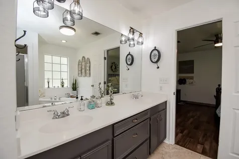 4427 County Road 382 Louise TX 77455