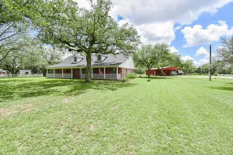4427 County Road 382 Louise TX 77455