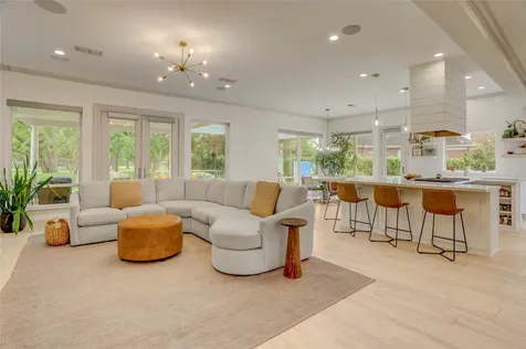 18 Dartmoor Court Sugar Land TX 77479