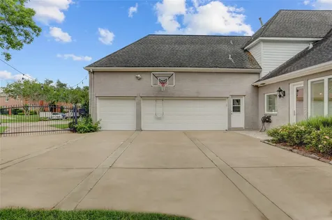 18 Dartmoor Court Sugar Land TX 77479