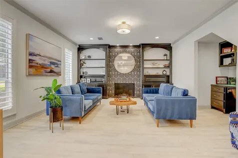 18 Dartmoor Court Sugar Land TX 77479