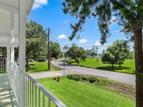 432 Glen Cove Street Kemah TX 77565
