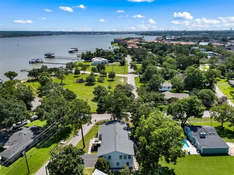 432 Glen Cove Street Kemah TX 77565