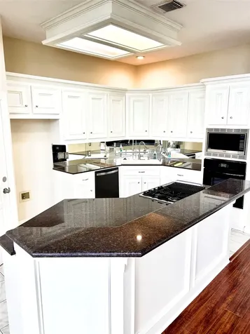 807 Kipp Avenue A Kemah TX 77565