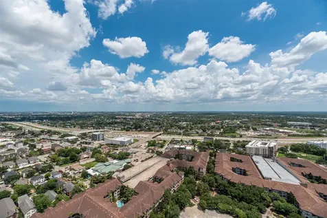 1701 Hermann Drive 34l Houston TX 77004