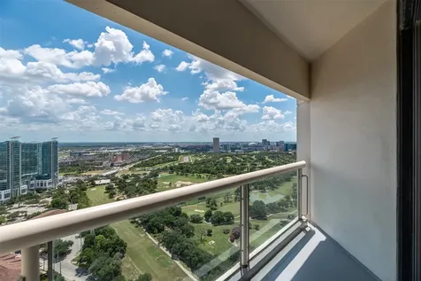 1701 Hermann Drive 34l Houston TX 77004