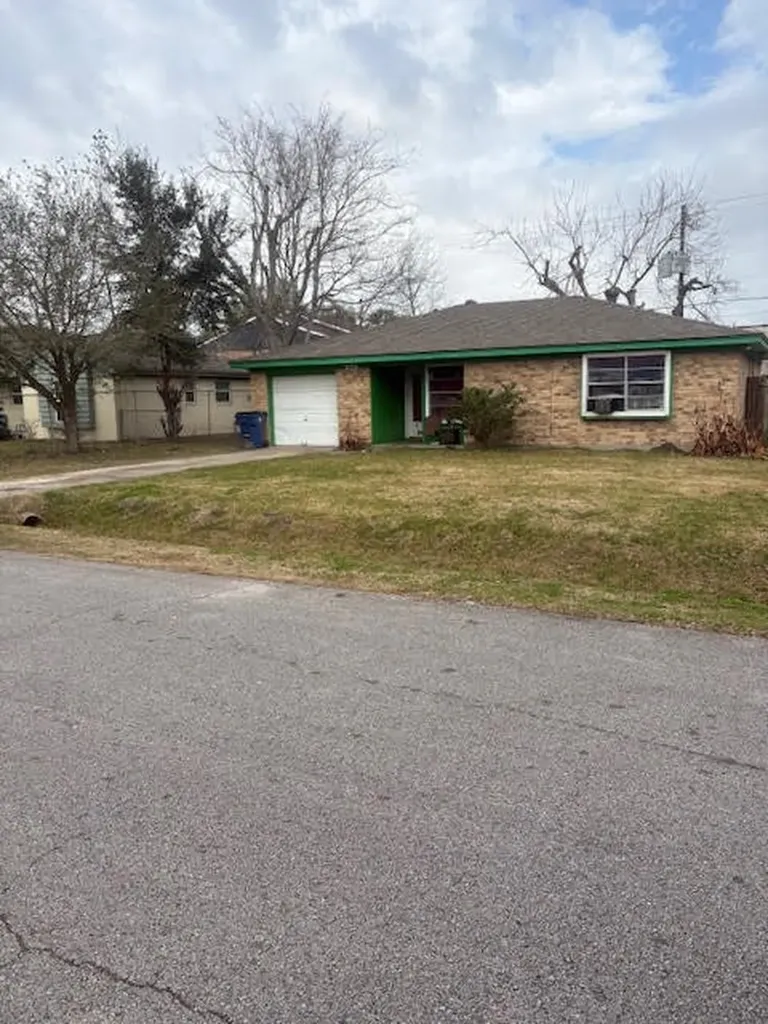 8510 Shiloh Drive Texas City TX 77591