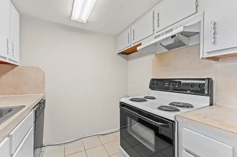 7200 Clarewood Drive 1805 Houston TX 77036