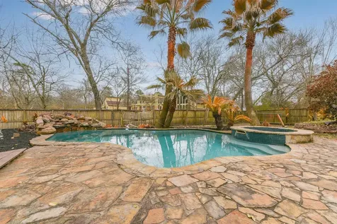 503 Independence Drive Friendswood TX 77546