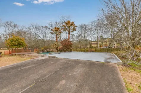 503 Independence Drive Friendswood TX 77546