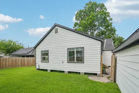 1005 Sue Street Houston TX 77009