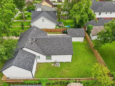 1005 Sue Street Houston TX 77009