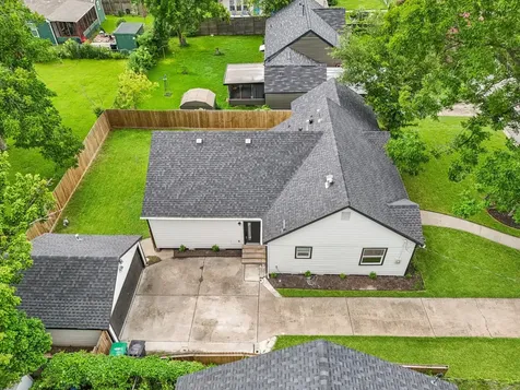 1005 Sue Street Houston TX 77009