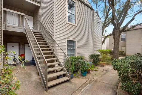 9707 Richmond Avenue 53 Houston TX 77042