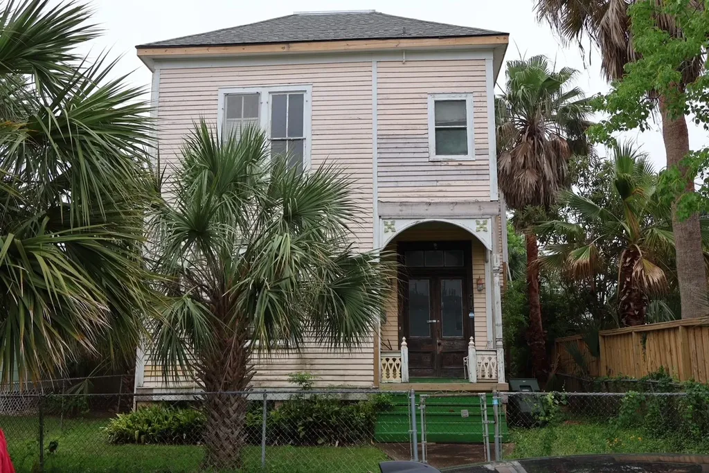 919 Winnie Street Galveston TX 77550