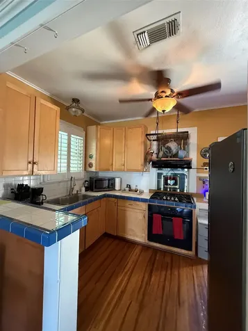 4416 Avenue R Galveston TX 77550