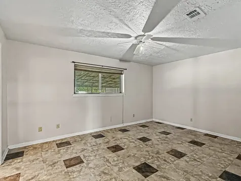 1576 County Road 614 Dayton TX 77535