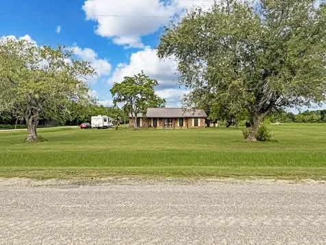 1576 County Road 614 Dayton TX 77535