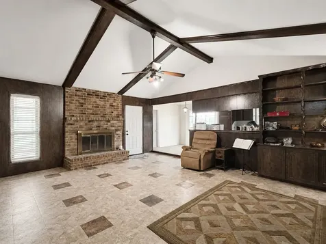 1576 County Road 614 Dayton TX 77535