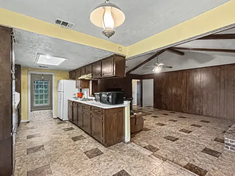1576 County Road 614 Dayton TX 77535