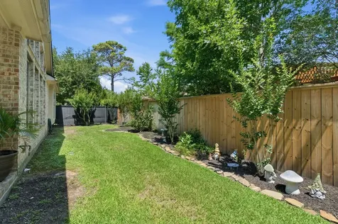 10 Little Falls Place Tomball TX 77375