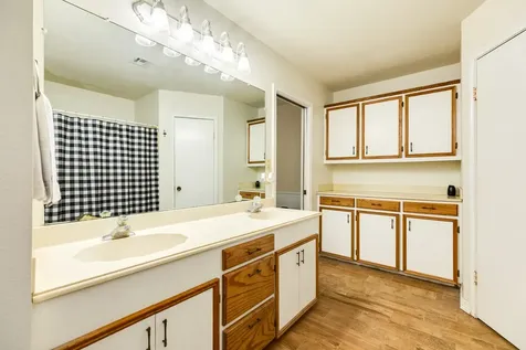 52 S Bachelor Button Street Lake Jackson TX 77566